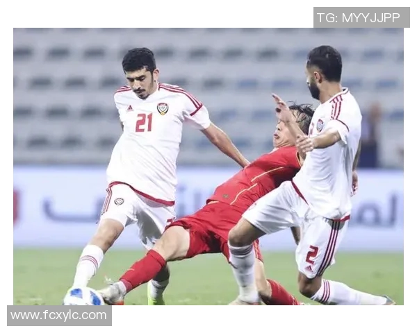 重庆足球队团队协作引发热议球迷对战术配合与球员表现展开激烈讨论