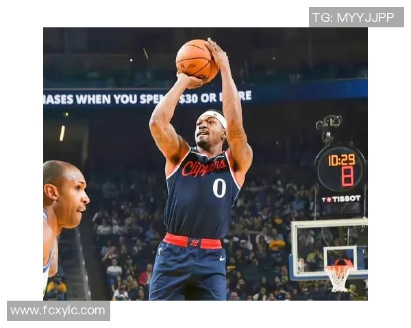 勇士与快船激战正酣2月24日CCTV直播精彩瞬间回顾