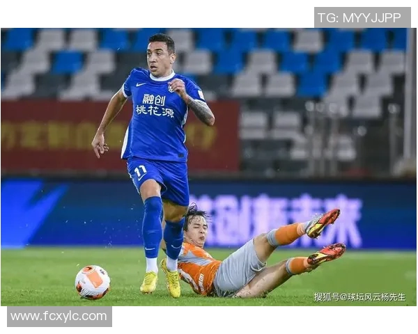 重庆足球队以93分领跑世锦赛积分榜展现强劲实力